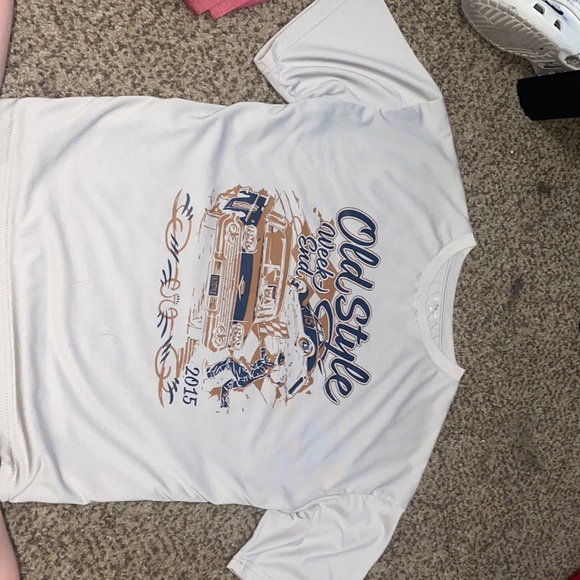 Got this from Shein wore it 1-2 times clean washed taking up space in my closet - Picture 2 of 4